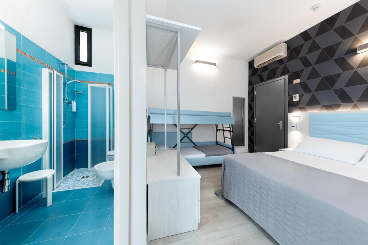 Hotel Eiffel Rimini Esterno foto