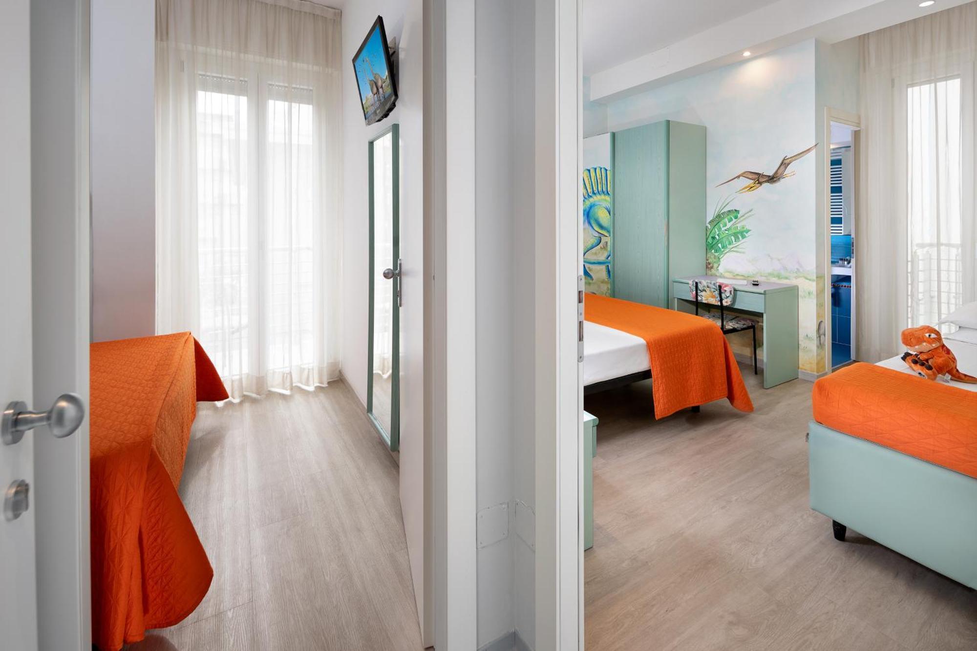 Hotel Eiffel Rimini Esterno foto