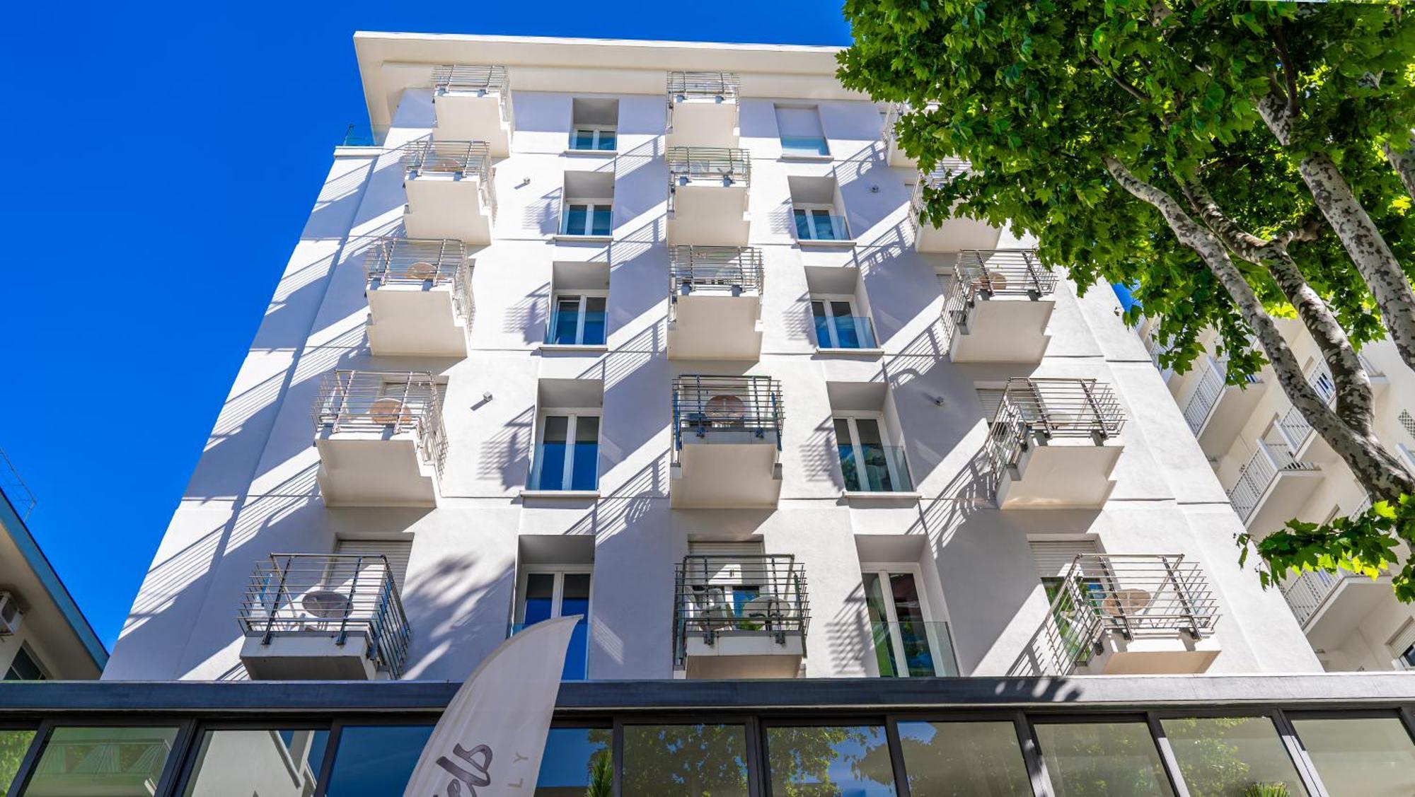 Hotel Eiffel Rimini Esterno foto